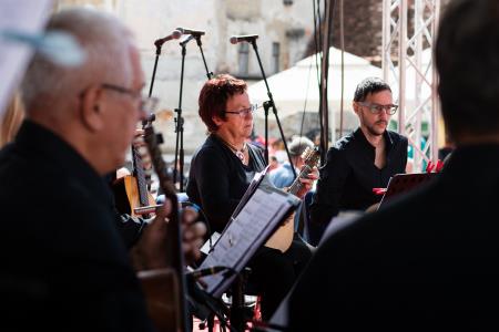 S soncem obsijan drugi festivalski dan 50. Dnevov narodnih noš in oblačilne dediščine v Kamniku (63)